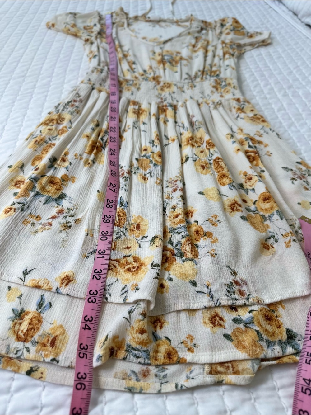 Love Crazy Women's M Cream Floral Smocked-Waist Mini Dress V-Neck/Ties Front - Picture 4 of 12